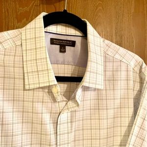 Banana Republic Dress Shirt. Excellent condition. Detailed piping—patterned.